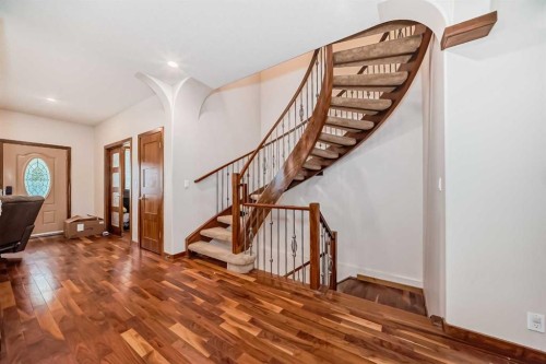 4347 2 Street Nw, Calgary, AB - Indoor Photo Showing Other Room