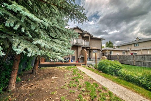 4347 2 Street Nw, Calgary, AB - Outdoor