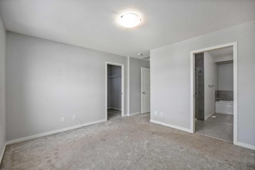 77 Masters Street Se, Calgary, AB - Indoor Photo Showing Other Room