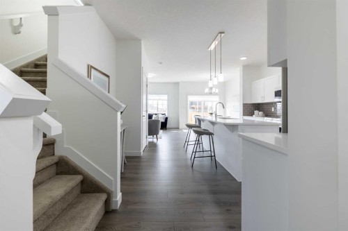 48 Heritage Manor, Cochrane, AB - Indoor