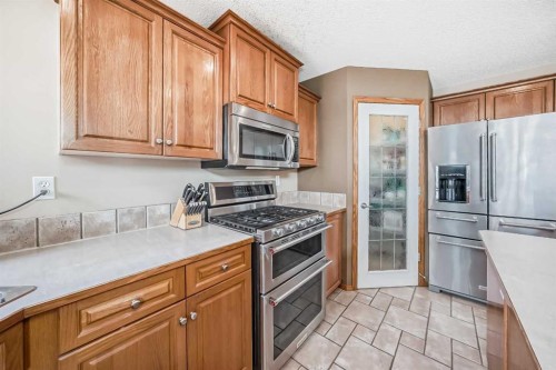 3767 Springbank Drive Sw, Calgary, AB - Indoor Photo Showing Kitchen With Stainless Steel Kitchen