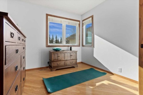 31 River Rock Manor Se, Calgary, AB - Indoor