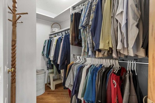31 River Rock Manor Se, Calgary, AB - Indoor With Storage