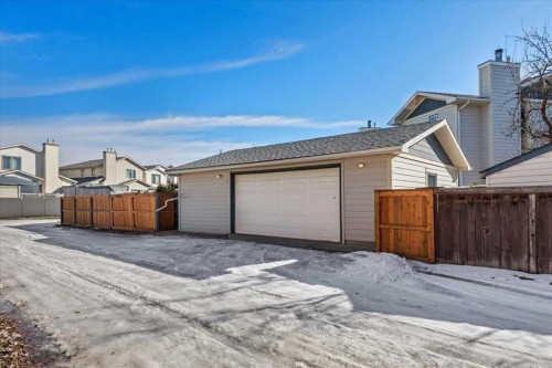 31 River Rock Manor Se, Calgary, AB - Outdoor With Exterior