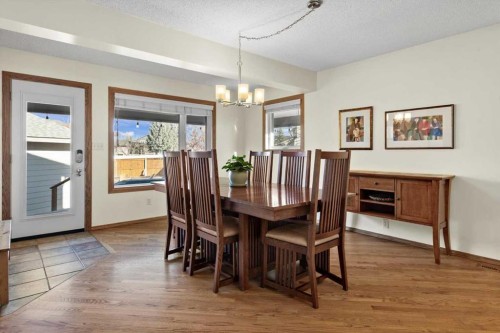 31 River Rock Manor Se, Calgary, AB - Indoor Photo Showing Dining Room