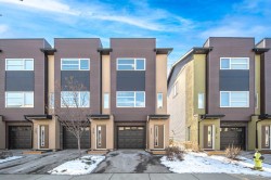 331 Covecreek Circle NE Calgary, AB T3K 0W6