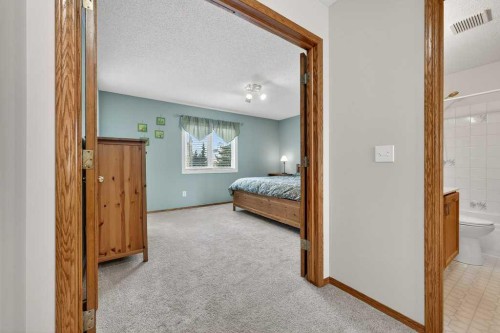 108 Hawkstone Close Nw, Calgary, AB - Indoor