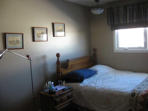 6 Westrose Avenue West, Claresholm, AB - Indoor Photo Showing Bedroom