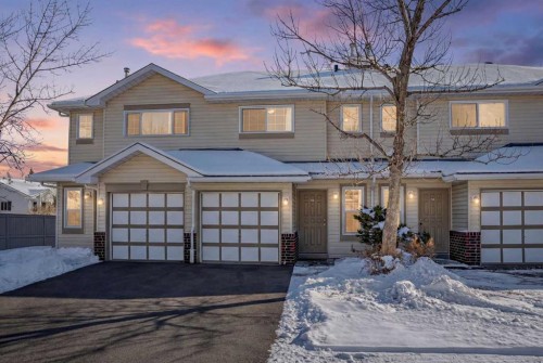 63 Harvest Glen Heights NE Calgary, AB T3K 4L3