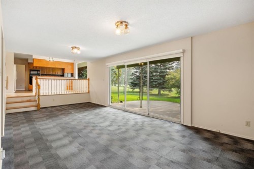 427 Willow Grove Crescent Se, Calgary, AB - Indoor Photo Showing Other Room