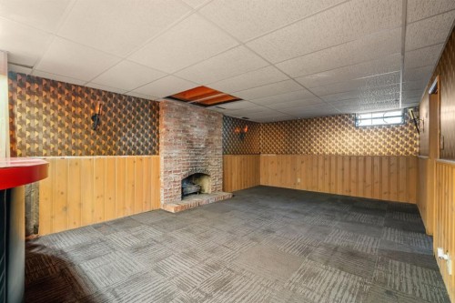 427 Willow Grove Crescent Se, Calgary, AB - Indoor