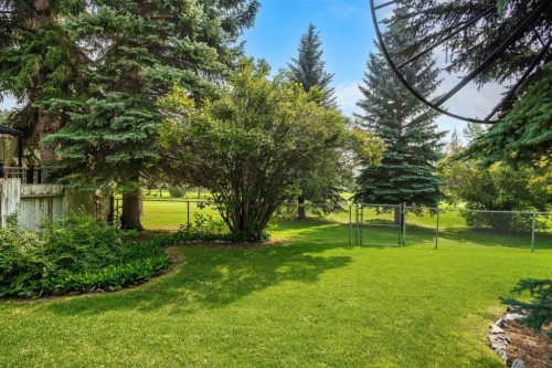 427 Willow Grove Crescent Se, Calgary, AB - Outdoor