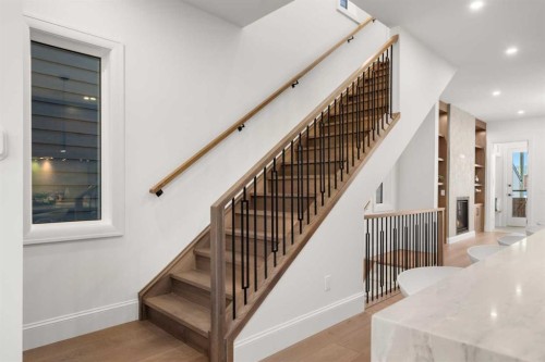 2002 44 Avenue Sw, Calgary, AB - Indoor Photo Showing Other Room