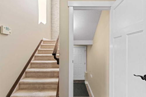 1269 Sherwood Boulevard Nw, Calgary, AB - Indoor Photo Showing Other Room