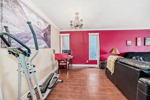 17007 Sunvale Road Se, Calgary, AB - Indoor Photo Showing Other Room
