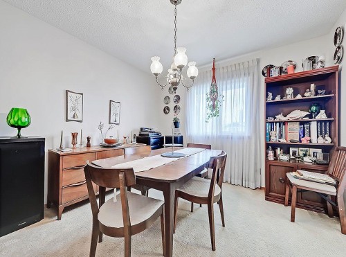 9432 Almond Crescent Se, Calgary, AB - Indoor