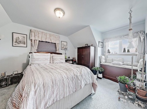 9432 Almond Crescent Se, Calgary, AB - Indoor Photo Showing Bedroom