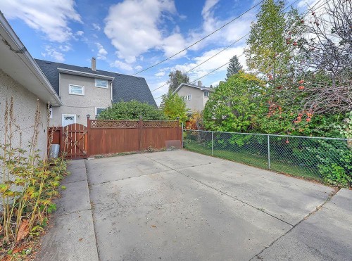 9432 Almond Crescent Se, Calgary, AB - Outdoor