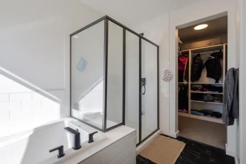 75 Royston Heath Nw, Calgary, AB - Indoor