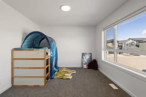 75 Royston Heath Nw, Calgary, AB - Indoor