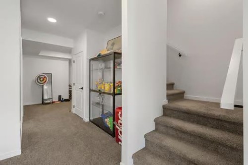 75 Royston Heath Nw, Calgary, AB - Indoor Photo Showing Other Room