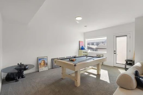 75 Royston Heath Nw, Calgary, AB - Indoor Photo Showing Other Room