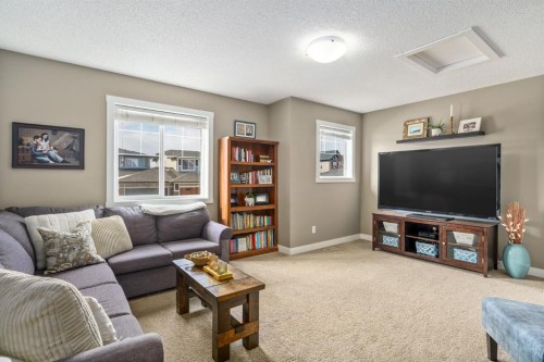109 Ranch Rise, Strathmore, AB - Indoor Photo Showing Living Room