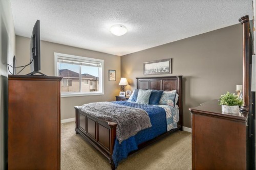 109 Ranch Rise, Strathmore, AB - Indoor Photo Showing Bedroom
