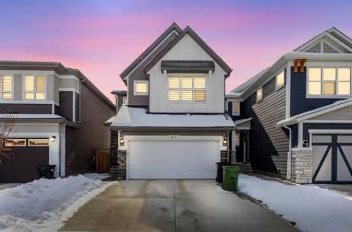 67 Royston Heath Nw, Calgary, AB - Outdoor With Facade
