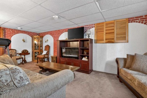 19 Beaupre Crescent Nw, Calgary, AB - Indoor