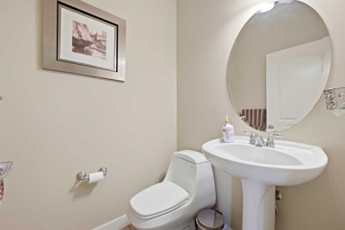 212 Springmere Road, Chestermere, AB - Indoor Photo Showing Bathroom