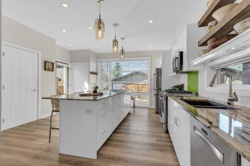 2729 Cochrane Road Nw, Calgary, AB - Indoor Photo Showing Kitchen With Double Sink With Upgraded Kitchen