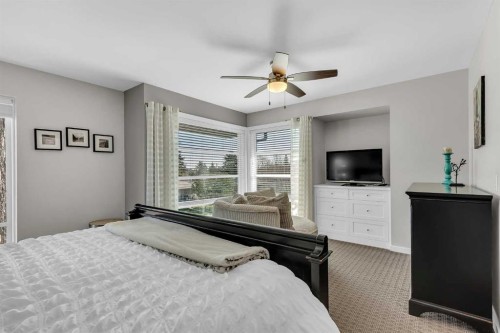 2729 Cochrane Road Nw, Calgary, AB - Indoor Photo Showing Bedroom