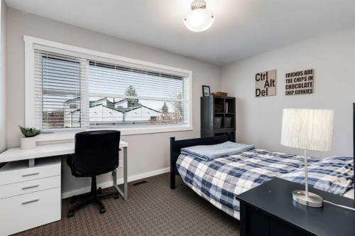2729 Cochrane Road Nw, Calgary, AB - Indoor Photo Showing Bedroom
