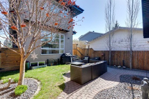 2729 Cochrane Road Nw, Calgary, AB - Outdoor