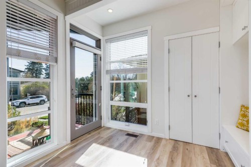 2729 Cochrane Road Nw, Calgary, AB - Indoor Photo Showing Other Room