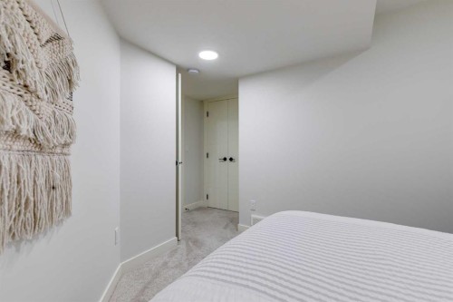 9810 Hidden Valley Drive Nw, Calgary, AB - Indoor Photo Showing Bedroom
