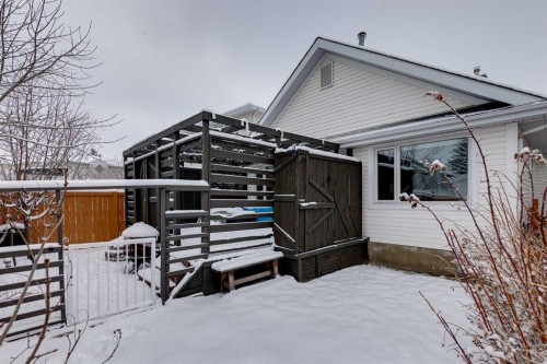 9810 Hidden Valley Drive Nw, Calgary, AB - Outdoor