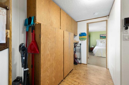 245042 Range Road 251, Rural Wheatland County, AB - Indoor Photo Showing Other Room