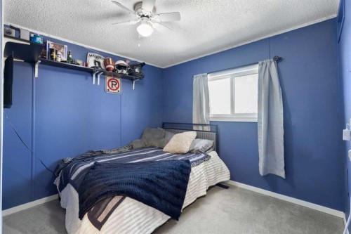 245042 Range Road 251, Rural Wheatland County, AB - Indoor Photo Showing Bedroom