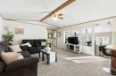 245042 Range Road 251, Rural Wheatland County, AB  - Indoor Photo Showing Living Room 