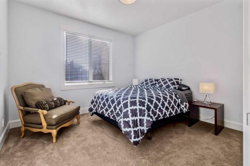 405 29 Avenue Ne, Calgary, AB - Indoor Photo Showing Bedroom