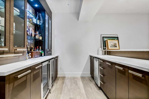 405 29 Avenue Ne, Calgary, AB - Indoor