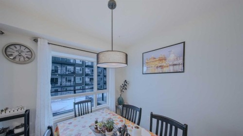 2209-33 Carringham Gate Nw, Calgary, AB - Indoor Photo Showing Dining Room
