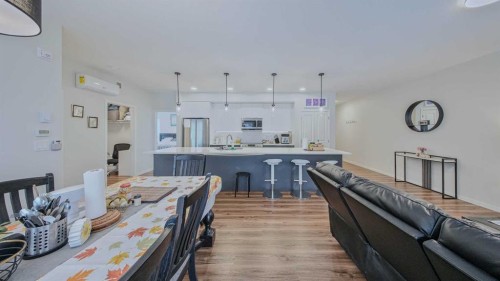 2209-33 Carringham Gate Nw, Calgary, AB - Indoor