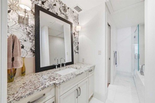 101-121 Quarry Way Se, Calgary, AB - Indoor Photo Showing Bathroom