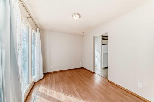 927 Midridge Drive Se, Calgary, AB - Indoor Photo Showing Other Room