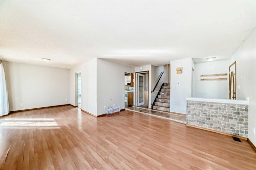 927 Midridge Drive Se, Calgary, AB - Indoor