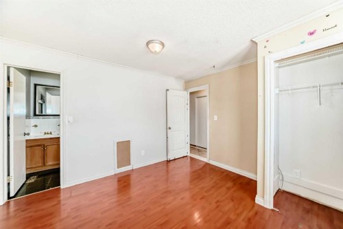 927 Midridge Drive Se, Calgary, AB - Indoor Photo Showing Other Room