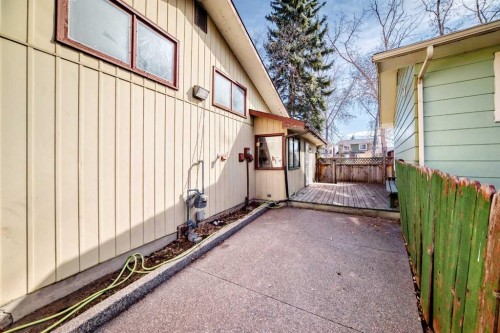 927 Midridge Drive Se, Calgary, AB - Outdoor With Exterior